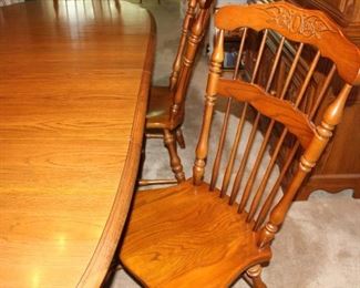 Includes 4 standard and 2 captain chairs with spindle backs