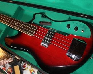 Bass guitar, unmarked