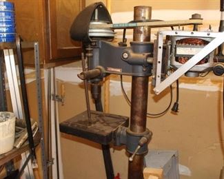 Floor drill press
