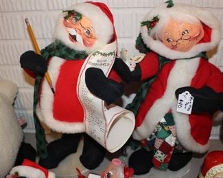 Annalee Santa and Mrs. Claus, 13"