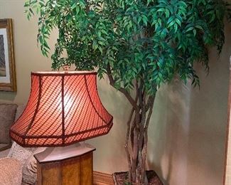 Beautiful Lamps & Decorative Floral Arrangements