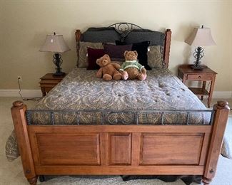 Ethan Allen Bedroom / Nightstand / Dresser + Mirror