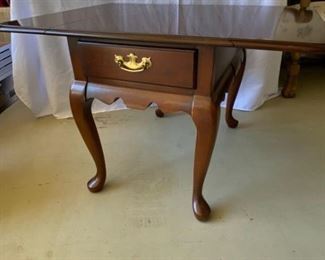 Dropleaf Queen Anne Style Side Table