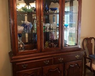 Thomasville lighted china cabinet