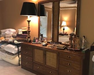 Thomasville dresser with mirrors (vintage)