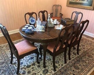 Dining table and 8 chairs (Pennsylvania House)