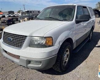 204: 2003 Ford Expedition 4wd
Year: 2003
Make: Ford
Model: Expedition
Vehicle Type: Multipurpose Vehicle (MPV)
Mileage: 107320
Plate:
Body Type: 4 Door Wagon
Trim Level: XLT
Drive Line: 4WD
Engine Type: V8, 5.4L (330 CID); SOHC 16V; EFI
Fuel Type: Gasoline
Horsepower: 235-260HP
Transmission:
VIN #: 1fmpu16l83lb27717