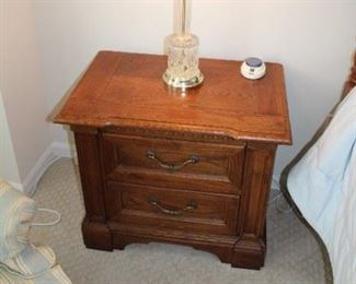 NIGHTSTAND, LAMP