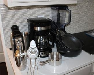 SMALL APPLIANCES
