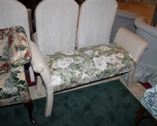 UPHOLSTERED BENCH