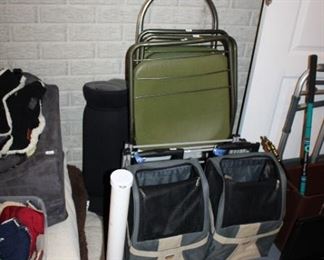 FOLDING CHAIRS, PET CARRIERS