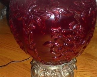 Large red globe lamp w/fringe shade