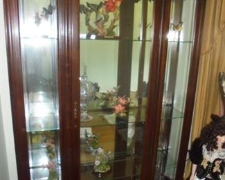 Large curio cabinet lit w/5 glass shelves 