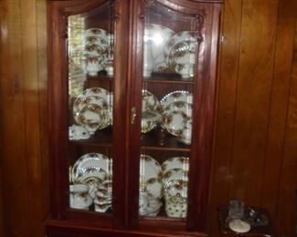7' tall curio w/drawer & 2 shelves w/double glass doors