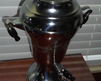 4 Coffee percolators: #4 - Kromaster w/black handles