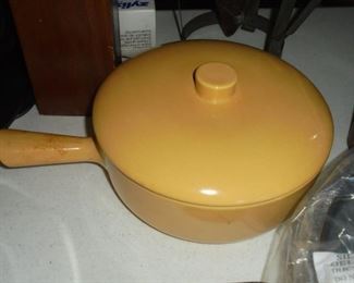 Large yellow handled pot