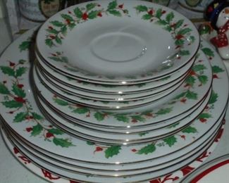 4 place setting Christmas dishes