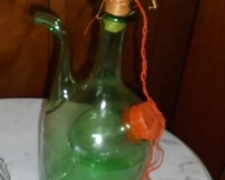 Green vino bottle w/spout