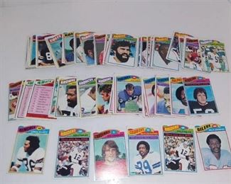 Lot of 1977 Topps Football Cards