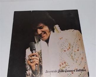 Elvis Presley 1975 Souvenir Folio Concert Edition
