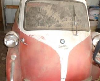 BMW ISETTA RED