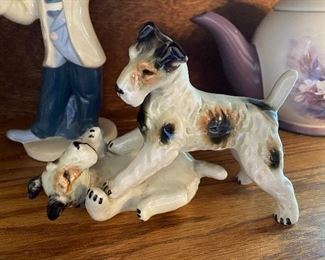 Vintage Scottie dogs playing figurine