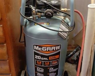 McGraw air compressor 20 Gal 135 PSI