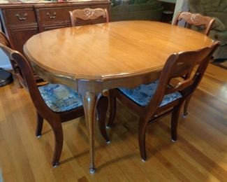 dining table with two leaves and chairs