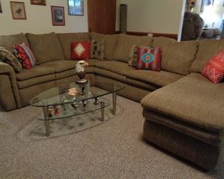 recliner sofa with chaise, has a queen pull out bed