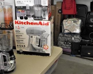 Kitchen Aid KSM150 Artisan Stand Mixer complete in Box 
