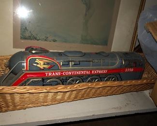 Tin Trans Continental Train