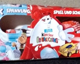 Surprise box toy made in Italy for distribution in Germany.