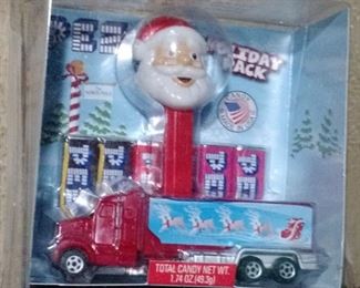 2009 Pez Holiday Pack