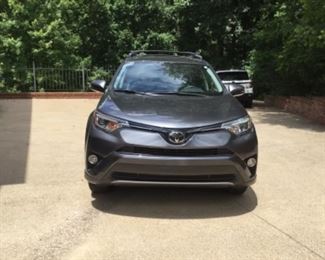 2018 Toyota RAV4/4 Door SUV/FWD LIMITED FULLY LOADED Color is Magnetic Gray  Metallic  only 8,300 miles package also includes RAV 4 Sidebars and much more! 