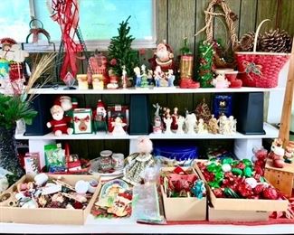 Vintage & modern Christmas decor