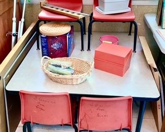 Vintage kid's school table & 4 chairs