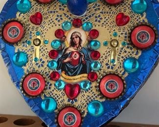 $25.00..............“Blue Mary” Mixed media by Kendra Herring This is a unique night-light that Piero and Grazia purchased at a silent auction in Rochester MN in the early 2000s
Our daughter used it a night-light. When she was a medical student in Louisville Kentucky she came across a “Red Mary” and she purchased it too (shown below)
7.5”L x 1.5”W x 7.5”H