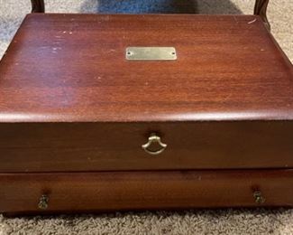 Box Orleans Silverware 