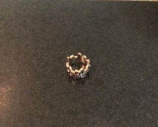 Costume Jewelry Ring - Floral Shape