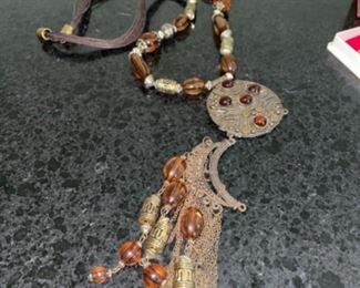  Costume Jewelry Funky Chunky Necklace