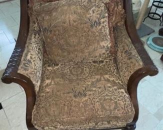 Living Room Old Style Chair