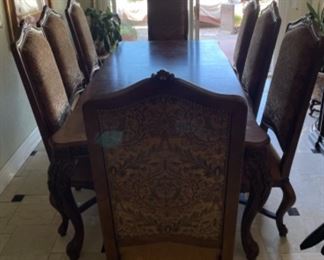 Dining Room Table w/ 8 Chairs