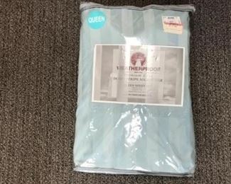 Queen sheet set, flat and fitted 2 standard pillowcases, new in package