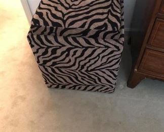 Storage Cube or Ottoman:$50
18sq 22H