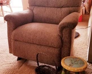 Comfy recliner $40
