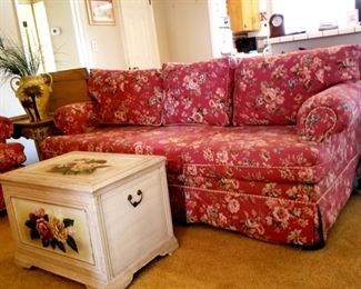 Shabby chic wood trunk 