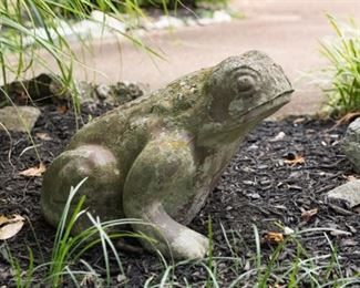 Concrete lawn sculpture