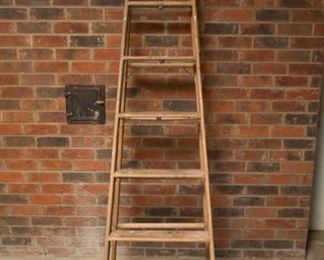 8 foot wooden ladder