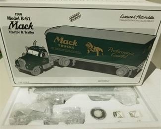 First Gear 1960 Model B-61 Mack Tractor and Trailer / Mack Trucks / Limited Edition / 1/34 scale / NIB