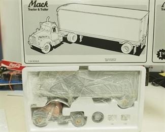 First Gear 1960 Model B-61 Mack Tractor and Trailer / Yellow Transit / 1/34 scale / NIB